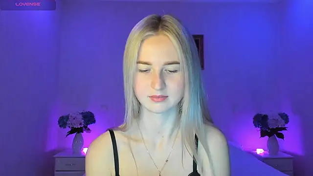 AnnaCarrera online show from 7, 3, 2025