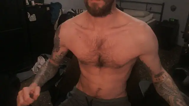 Snapshot of SexxxyLouis chatting on 10, 1, 2026 SexxxyLouis online show from 10, 1, 2026