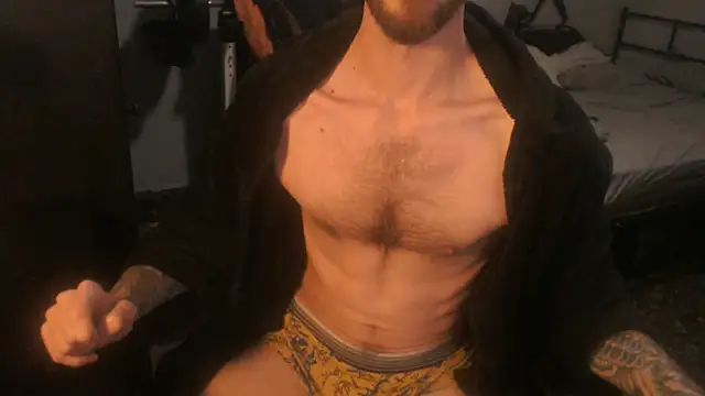 SexxxyLouis online show from 5, 4, 2026