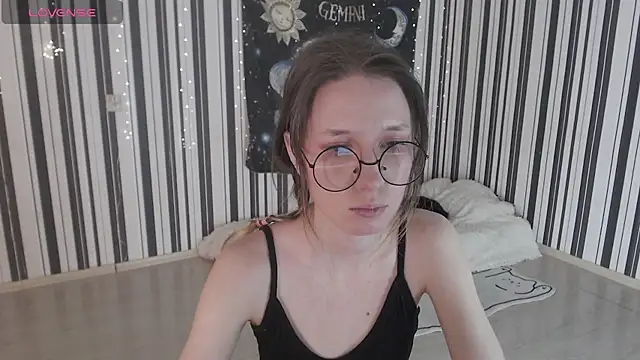 Snapshot of _Hanna_Moon_ chatting on 22, 10, 2025 Hanna Moon online show from 22, 10, 2025