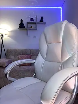 milly cruz online show from 11, 9, 2025