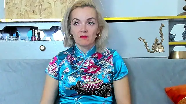 Snapshot of KateConner chatting on 10, 11, 2025 KateConner online show from 10, 11, 2025