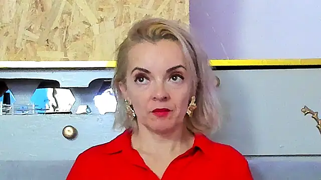 Snapshot of KateConner chatting on 14, 11, 2025 KateConner online show from 14, 11, 2025