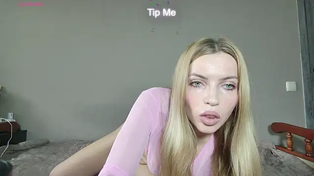 JuiliOnesunray online show from 15, 11, 2025