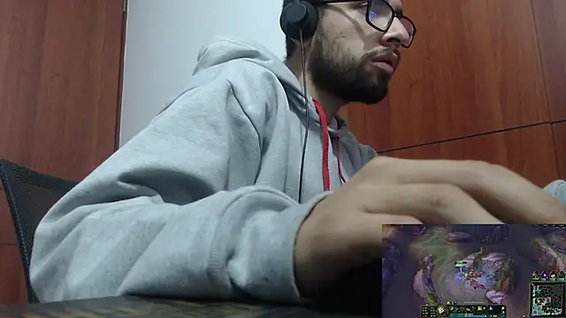 fvckolombianguyy online show from 18, 2, 2025