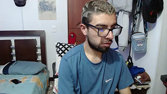 fvckolombianguyy online show from 15, 12, 2025