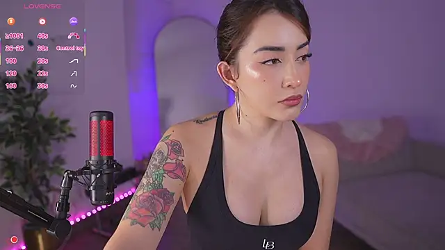 CATALINA RESTREPO online show from 24, 2, 2025