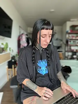 Snapshot of samisamsx chatting on 16, 10, 2025 samisamsx online show from 16, 10, 2025