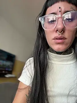 Snapshot of samisamsx chatting on 18, 10, 2025 samisamsx online show from 18, 10, 2025