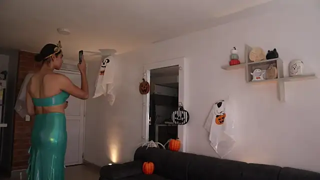  Vahos  online show from 30, 10, 2025