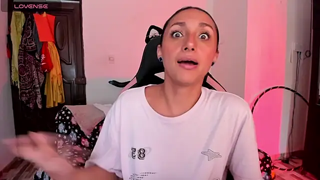 Snapshot of adrena_10 chatting on 17, 2, 2026 adrena 10 online show from 17, 2, 2026