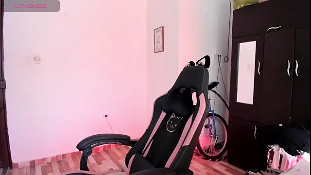 Snapshot of adrena_10 chatting on 28, 3, 2026 adrena 10 online show from 28, 3, 2026