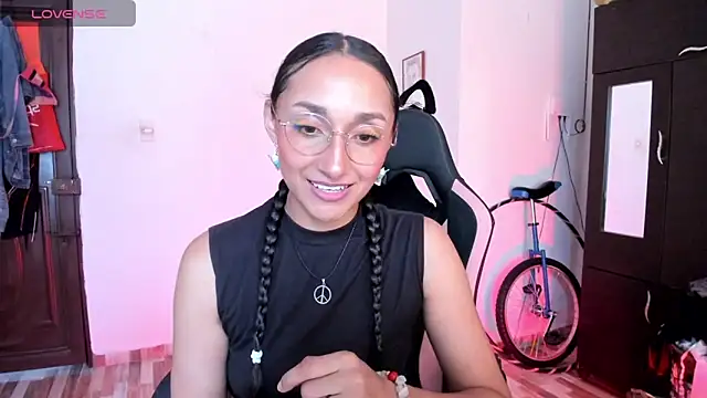 Snapshot of adrena_10 chatting on 29, 3, 2026 adrena 10 online show from 29, 3, 2026