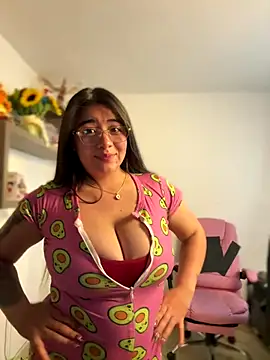 vaneelee online show from 9, 10, 2025