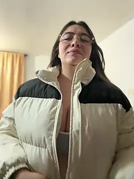 Snapshot of vaneelee chatting on 8, 1, 2026 vaneelee online show from 8, 1, 2026