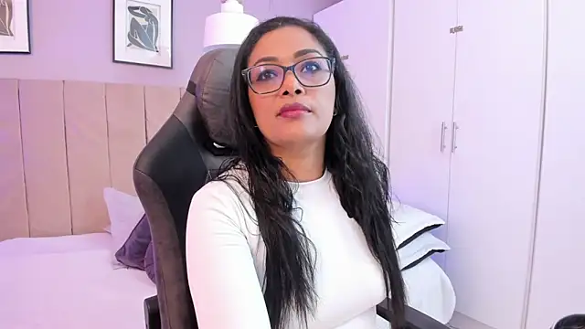 Inndrahot online show from 12, 2, 2025