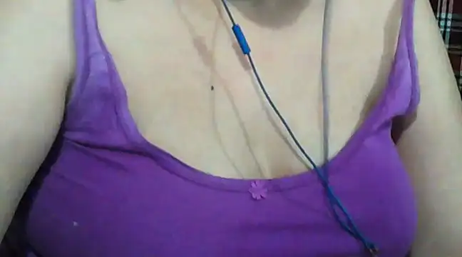 Snapshot of giga-bite chatting on 6, 3, 2025 giga-bite online show from 6, 3, 2025