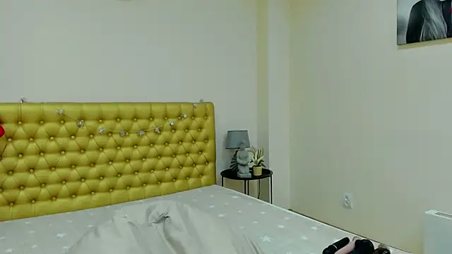 Snapshot of AlmaFancy chatting on 30, 12, 2024 AlmaFancy online show from 30, 12, 2024