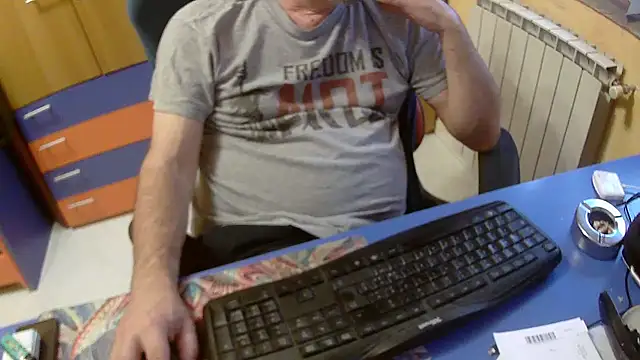 Snapshot of Tango128 chatting on 10, 9, 2025 Tango128 online show from 10, 9, 2025