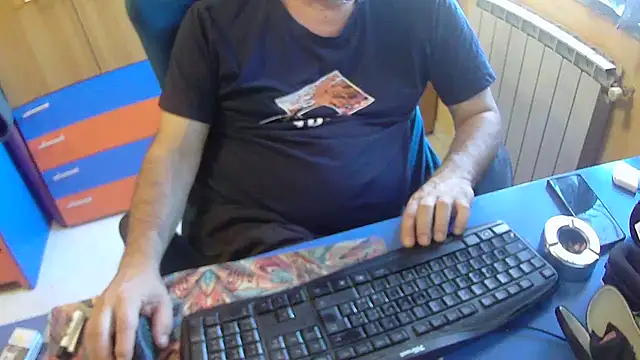 Snapshot of Tango128 chatting on 18, 9, 2025 Tango128 online show from 18, 9, 2025
