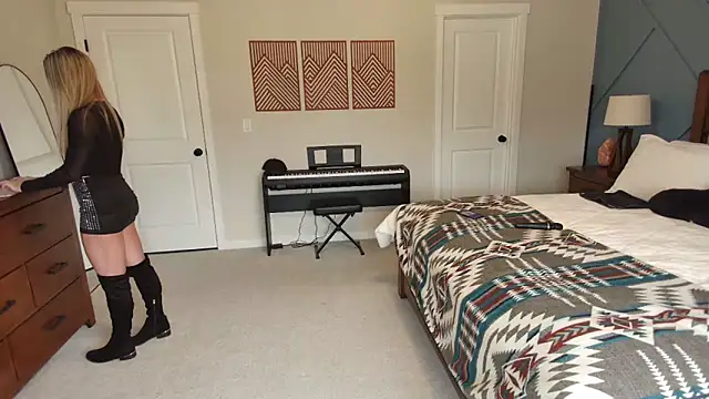 Snapshot of xxyourgirlblair chatting on 6, 12, 2024 xxyourgirlblair online show from 6, 12, 2024