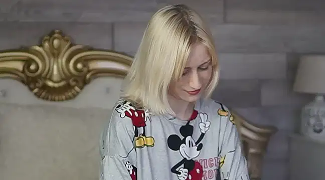 Snapshot of SiennaShapiro chatting on 9, 3, 2025 SiennaShapiro online show from 9, 3, 2025