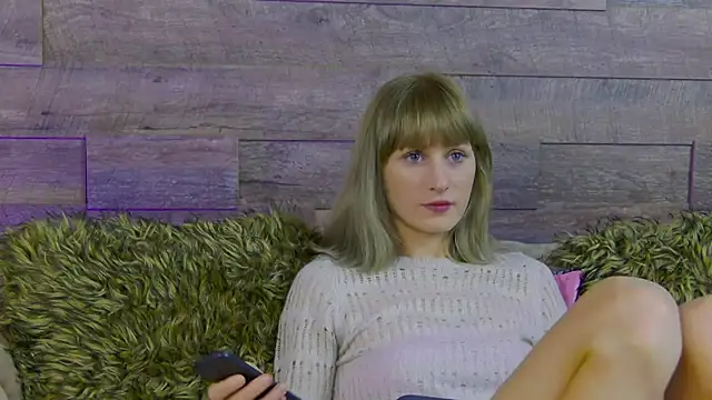 Snapshot of SiennaShapiro chatting on 18, 9, 2025 SiennaShapiro online show from 18, 9, 2025