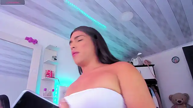 briitany hot online show from 20, 12, 2024