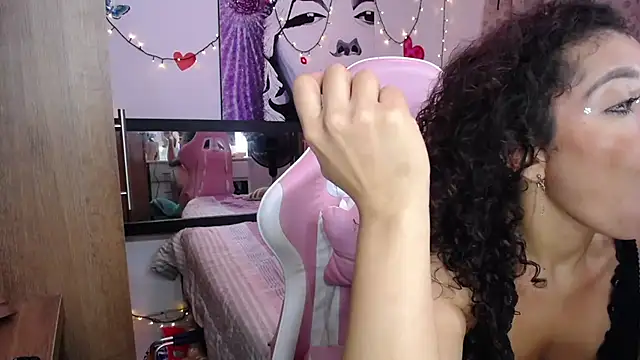 MarilynJones online show from 24, 2, 2025