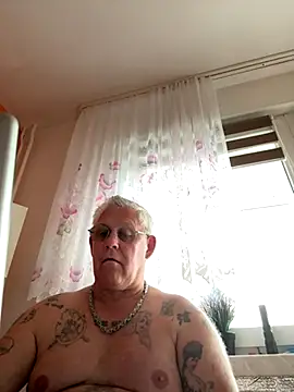 smaili1513 online show from 17, 9, 2025