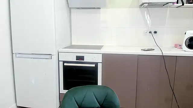 Snapshot of Your_Masha chatting on 22, 10, 2025 Your Masha online show from 22, 10, 2025