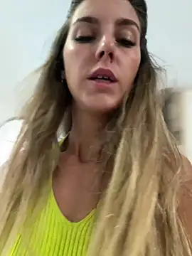 Snapshot of nicole_98 chatting on 29, 10, 2025 nicole 98 online show from 29, 10, 2025