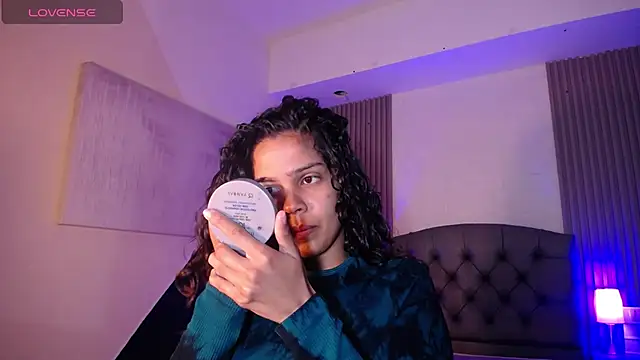 Snapshot of ximena_diaz chatting on 3, 3, 2025 ximena diaz online show from 3, 3, 2025