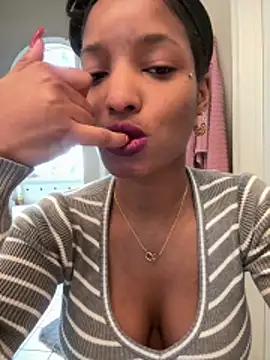 NicoleCocksXXX online show from 31, 3, 2026