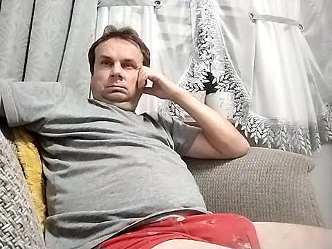 Snapshot of grzes19763 chatting on 18, 9, 2025 grzes19763 online show from 18, 9, 2025