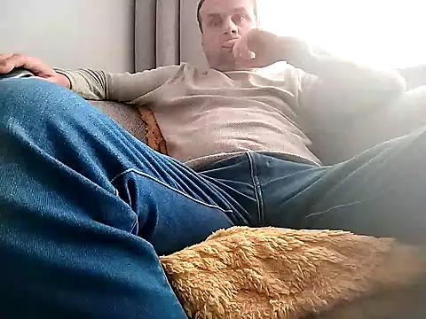 Snapshot of grzes19763 chatting on 15, 10, 2025 grzes19763 online show from 15, 10, 2025