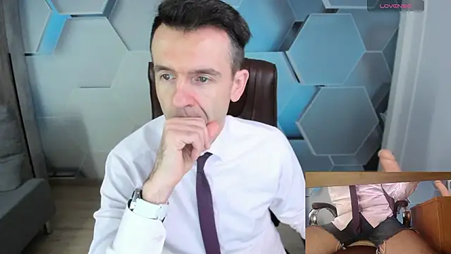 Snapshot of SteveTiger chatting on 6, 2, 2026 SteveTiger online show from 6, 2, 2026