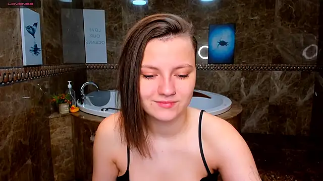 MelindaTin online show from 2, 12, 2025