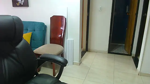 Snapshot of Ixchel_Anaid chatting on 28, 10, 2025 Ixchel Anaid online show from 28, 10, 2025