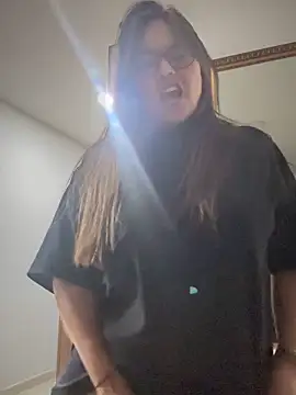 Snapshot of Ixchel_Anaid chatting on 8, 11, 2025 Ixchel Anaid online show from 8, 11, 2025