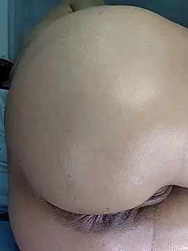 Snapshot of estrella_tasty chatting on 2, 3, 2026 estrella tasty online show from 2, 3, 2026