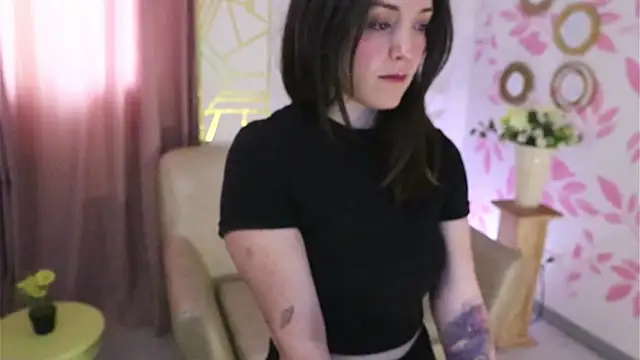 Snapshot of molly_marmalade_ chatting on 24, 2, 2025 molly marmalade online show from 24, 2, 2025