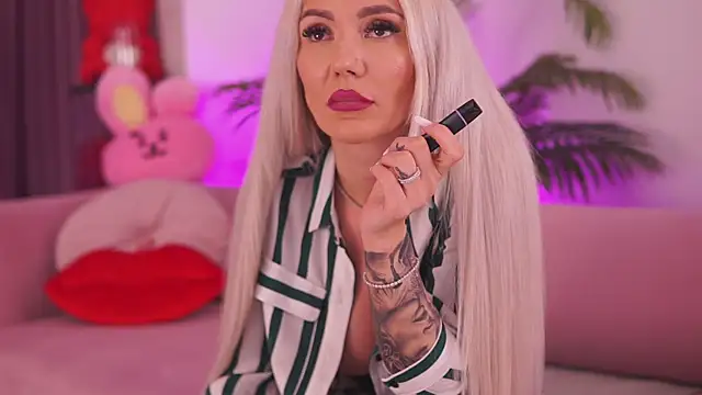 Snapshot of fallingangel chatting on 17, 2, 2025 fallingangel online show from 17, 2, 2025