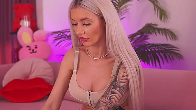 Snapshot of fallingangel chatting on 3, 3, 2025 fallingangel online show from 3, 3, 2025