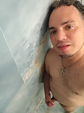 Snapshot of latinoflpr chatting on 21, 9, 2025 latinoflpr online show from 21, 9, 2025