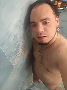 Snapshot of latinoflpr chatting on 27, 11, 2025 latinoflpr online show from 27, 11, 2025