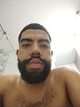 Snapshot of Aroon_Stonne chatting on 19, 11, 2025 Aroon Stonne online show from 19, 11, 2025