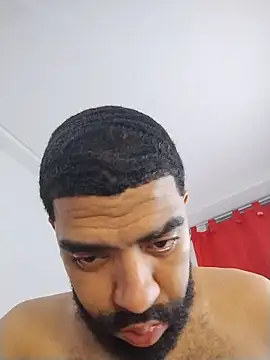 Snapshot of Aroon_Stonne chatting on 21, 11, 2025 Aroon Stonne online show from 21, 11, 2025