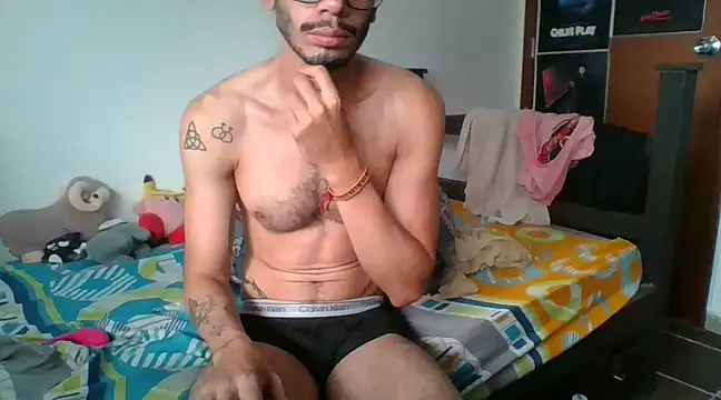 Snapshot of alisterxxx chatting on 28, 12, 2024 alisterxxx online show from 28, 12, 2024