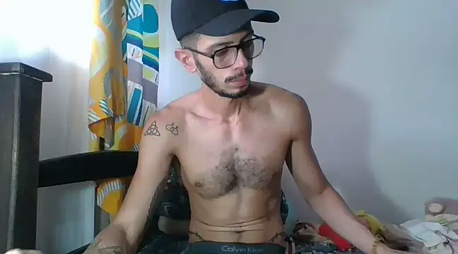 Snapshot of alisterxxx chatting on 14, 1, 2025 alisterxxx online show from 14, 1, 2025
